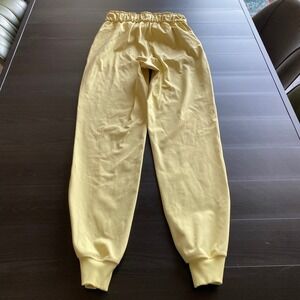 Lululemon Jogger Size 4 Scuba High-Rise Jogger Yellow Active Pants Gym Yoga
